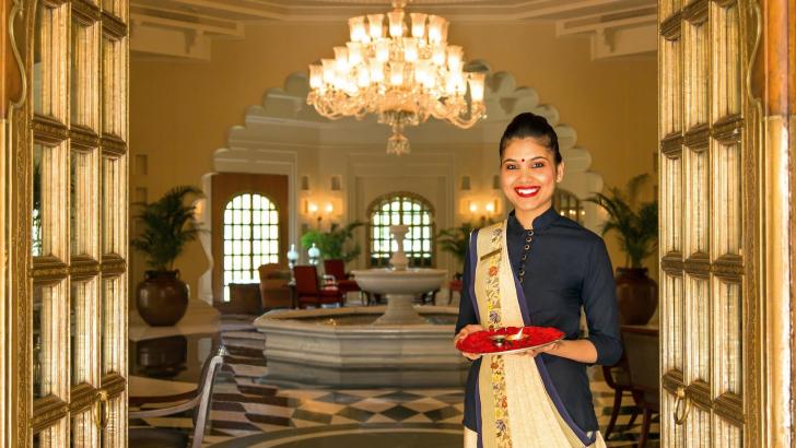 The Oberoi Udaivilas luxe hotel deals